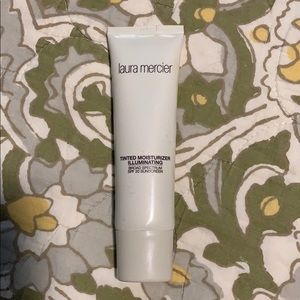 Laura Mercier Tinted Moisturizer Illuminating